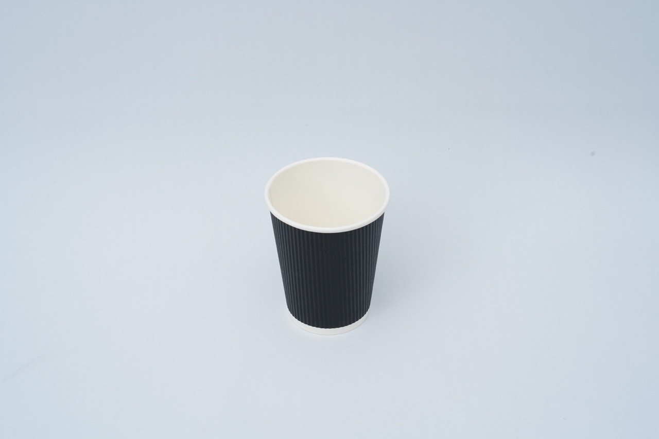 DSC02078 Large اكواب ورقية مموج اسود 12 اونز - الصورة 1